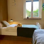 Gesund Wohnen Im Kuenstlerhaus Apartment