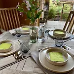 Gesund Wohnen Im Kuenstlerhaus Apartment *